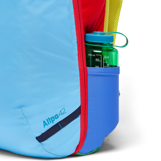 Stretch water bottle pocket